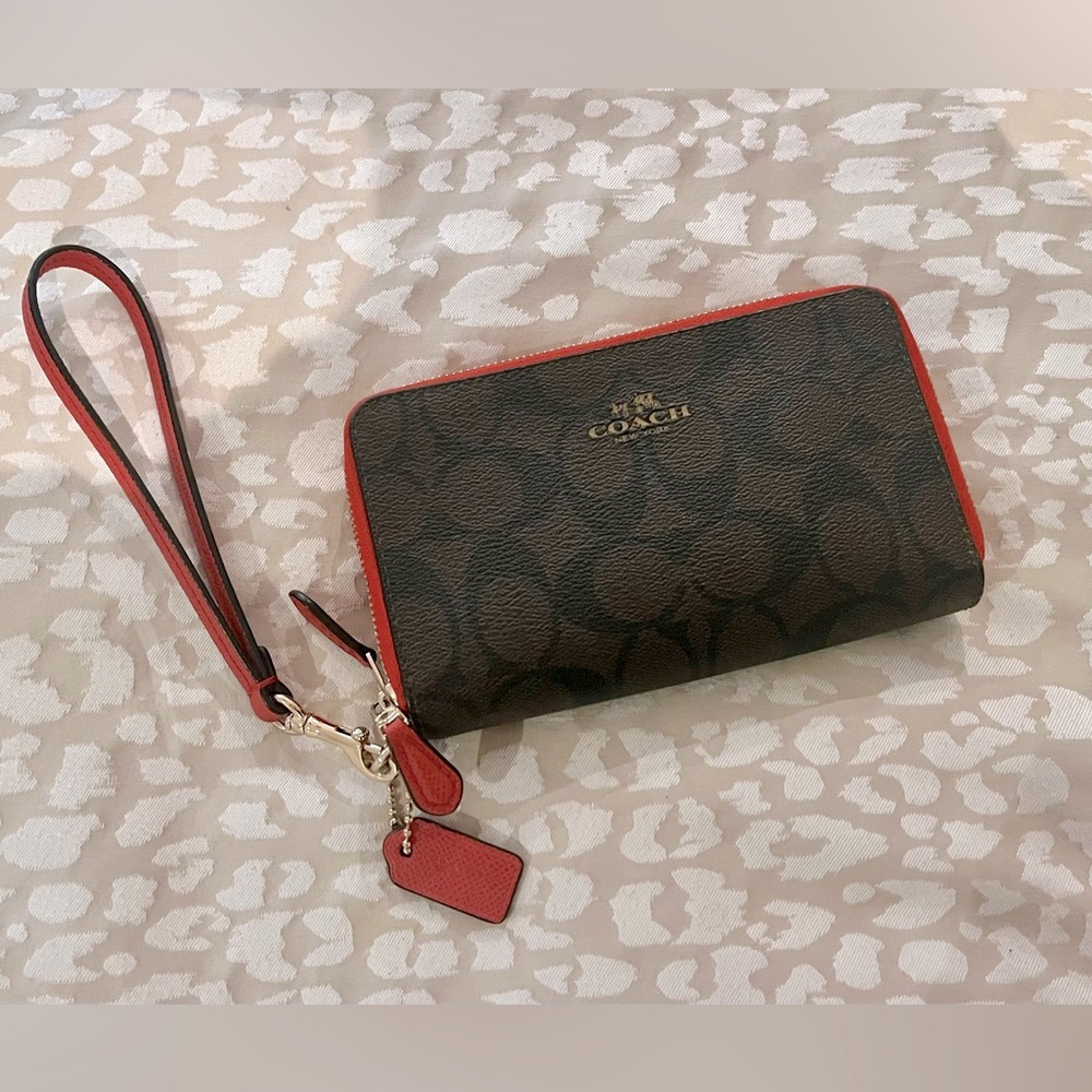 100% Authentic Coach Wristlet!